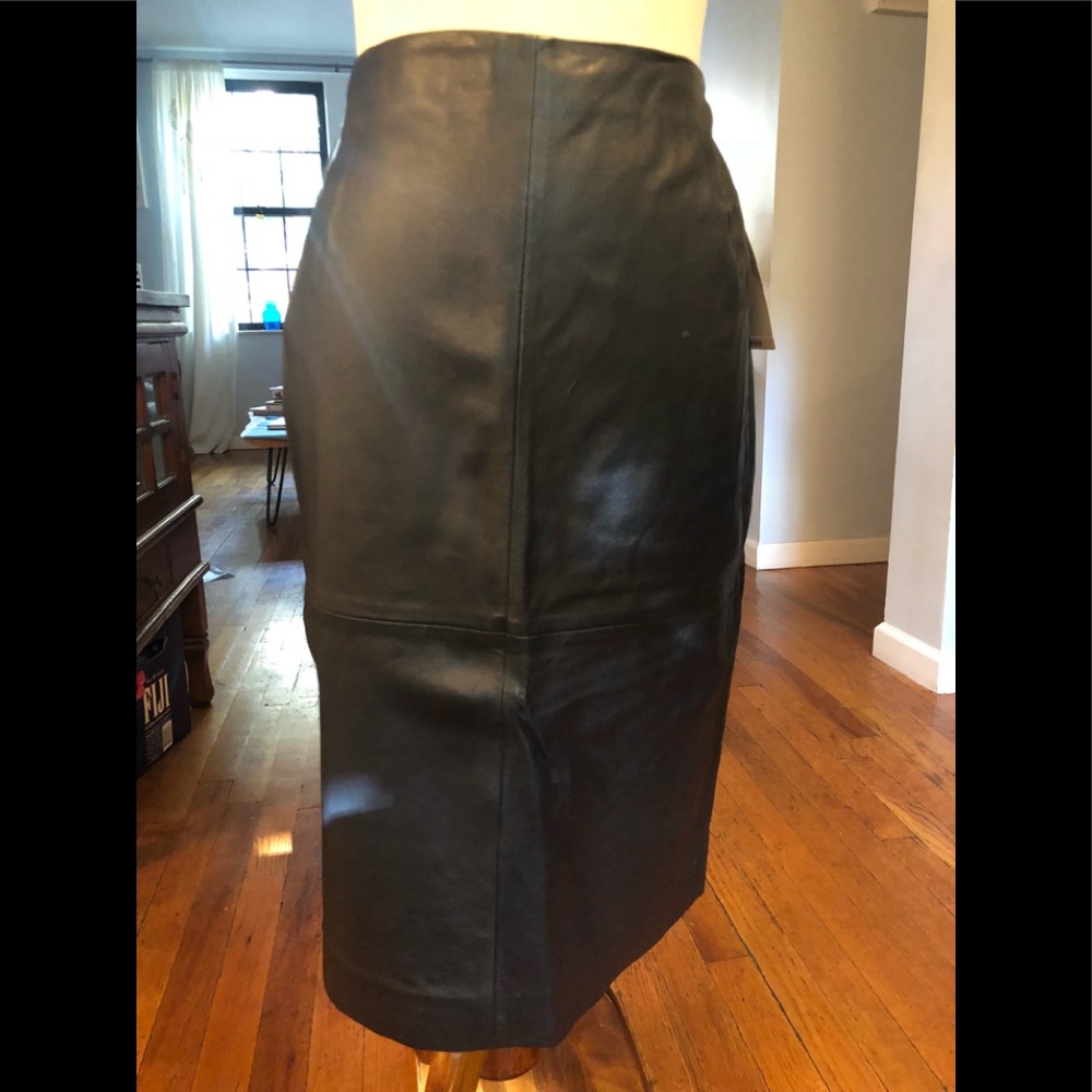 NYT Navy leather pencil skirt, with belt.